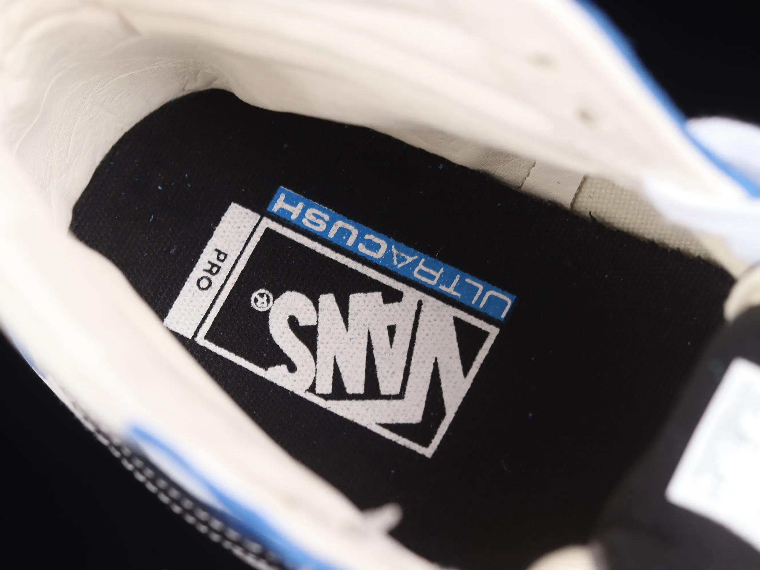 All categories Vans Vans series Vans Hi Vans high-top Vans SK8-Hi Anaheim series Vans official blue and white color matching high-top vulcanized sneakers VN0A4BVB21R